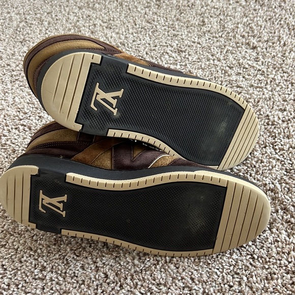 Louis Vuitton high top suede sneakers - Picture 5 of 5